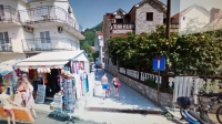 Jednosoban stan u zgradi pored mora