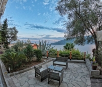 Suncani Skalini -Beachfront (24.08- 05.09)
