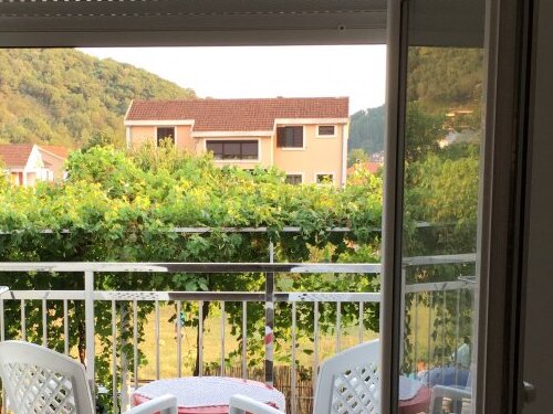 APARTMANI/SOBE KOVAČ Zelenika
