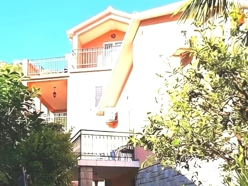 Apartmani Elena Petrovac